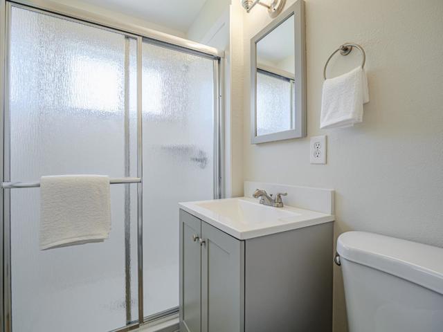 917 Sir Francis Avenue, Capitola CA: https://media.crmls.org/mediaz/d575191d-ca6d-497b-aaba-ca4fdc708a74.jpg