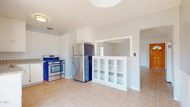 9575 Bolton Avenue, Montclair CA: https://media.crmls.org/mediaz/d5752f03-d298-4c22-8cdb-4ff7ca7ea232.jpg