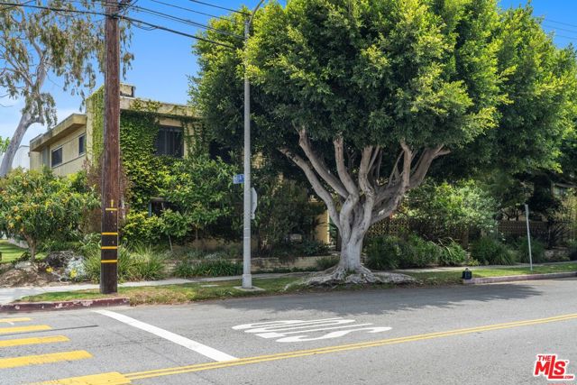 8630 Falmouth Avenue, Playa del Rey CA: https://media.crmls.org/mediaz/d5757eb8-bb96-4e5d-911a-7fd4a935a1fd.jpg