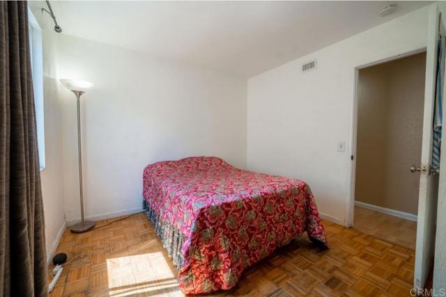 10181 Mayor Circle, San Diego CA: https://media.crmls.org/mediaz/d5765d51-05b7-415d-8e89-f1bc35a410bd.jpg