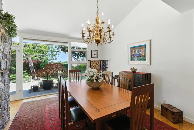 3795 Ralston Avenue, Hillsborough CA: https://media.crmls.org/mediaz/d5766afa-31c5-495b-9b83-5663d01cb871.jpg