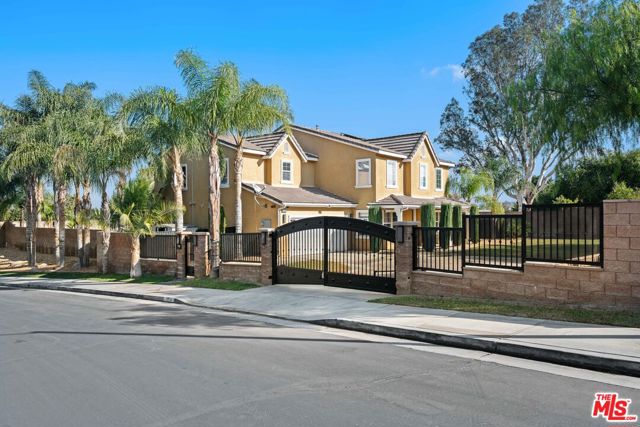 16214 Highgate Drive, Riverside CA: https://media.crmls.org/mediaz/d576856e-8631-47d3-9b5c-caccad629e2b.jpg