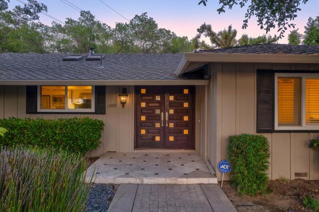 13010 Glen Brae Drive, Saratoga CA: https://media.crmls.org/mediaz/d57692b7-51a9-43f4-84fa-a895697265d2.jpg