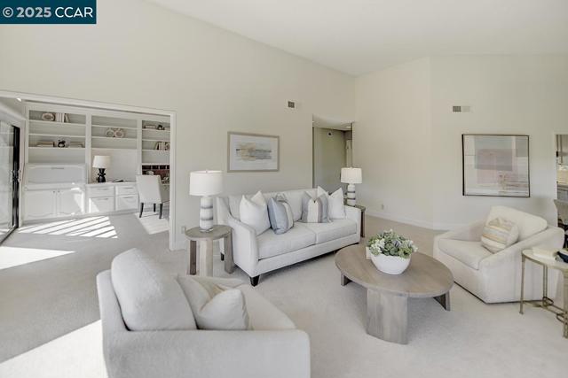 3288 Terra Granada Dr, Walnut Creek CA: https://media.crmls.org/mediaz/d576e1a5-bbfb-489f-af12-c37695da43cc.jpg