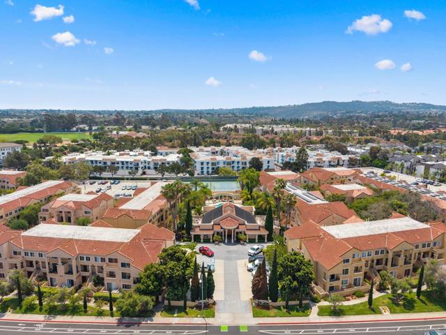 3957 Nobel Dr, San Diego CA: https://media.crmls.org/mediaz/d57794da-20f0-4a6d-bbf8-2c6afd53d86f.jpg