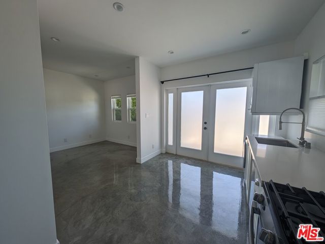 1731 Franklin Street, Santa Monica CA: https://media.crmls.org/mediaz/d5786821-93db-4865-9bbe-da9fc8641036.jpg