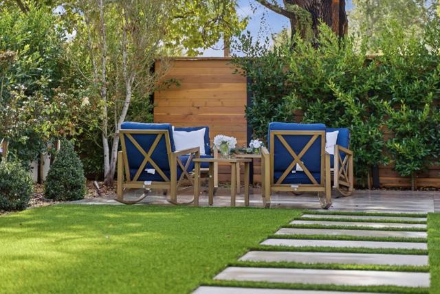 265 Coleridge Avenue, Palo Alto CA: https://media.crmls.org/mediaz/d5787f62-dd48-48f0-843c-ec9184305702.jpg