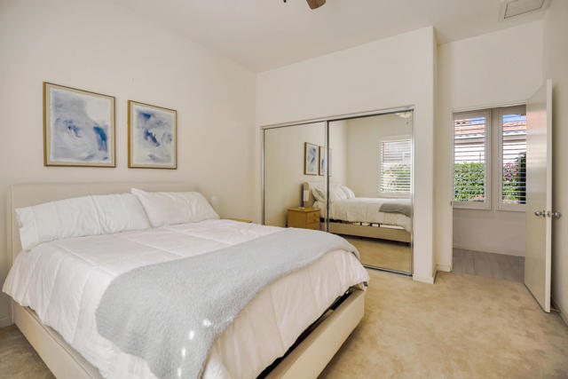 371 Tomahawk Drive, Palm Desert CA: https://media.crmls.org/mediaz/d578a596-01f9-4577-a5f9-9b4f4a608c12.jpg