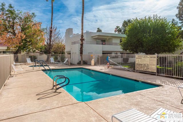 32505 Candlewood Drive, Cathedral City CA: https://media.crmls.org/mediaz/d578accd-3ba9-4ce4-b3b7-2368dba6c2f7.jpg