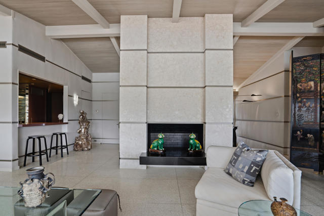855 W Coronado Avenue, Palm Springs, CA 92262