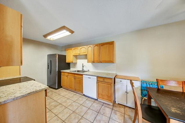 1420 Hilltop Drive, Chula Vista CA: https://media.crmls.org/mediaz/d57907f1-26c4-4820-9773-ecc9e42b9315.jpg