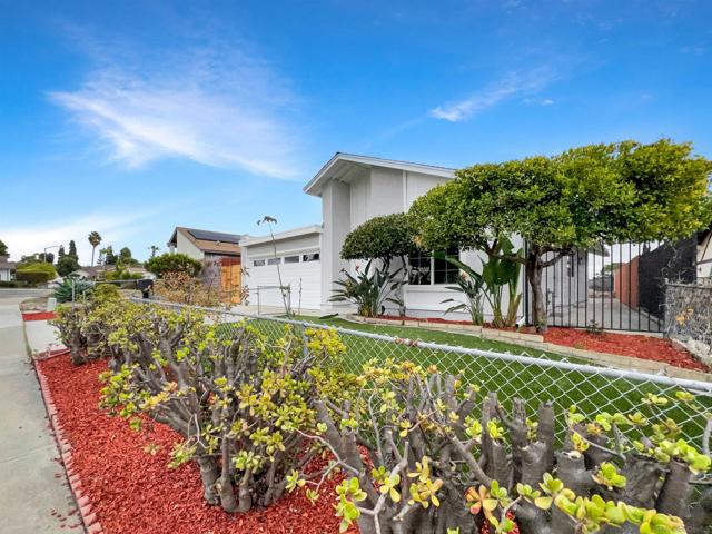 6757 Garber Ave, San Diego, California 92139, 3 Bedrooms Bedrooms, ,2 BathroomsBathrooms,Single Family Residence,For Sale,Garber Ave,250019232SD