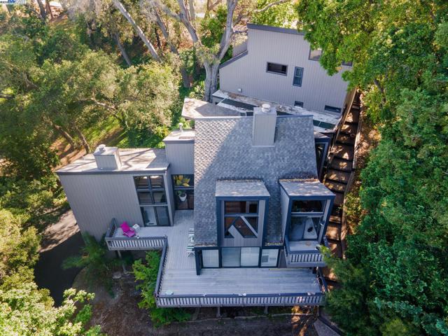 391 Oak Ln, Pleasanton CA: https://media.crmls.org/mediaz/d579e0a4-99b4-4214-ae4d-d560fd4a732c.jpg