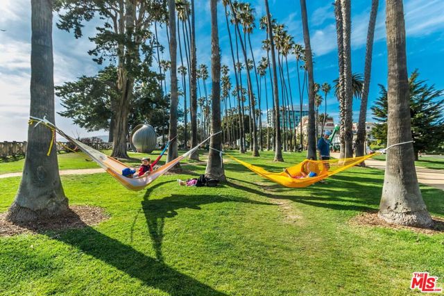 1101 Lincoln Boulevard, Santa Monica CA: https://media.crmls.org/mediaz/d579e124-8058-4e74-b966-ee0fc8605675.jpg