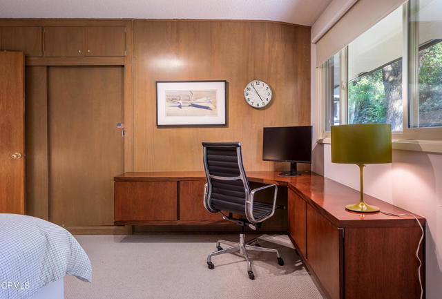 1570 Old House Road, Pasadena CA: https://media.crmls.org/mediaz/d57a1e3e-532c-4a00-81a0-c0766d424078.jpg