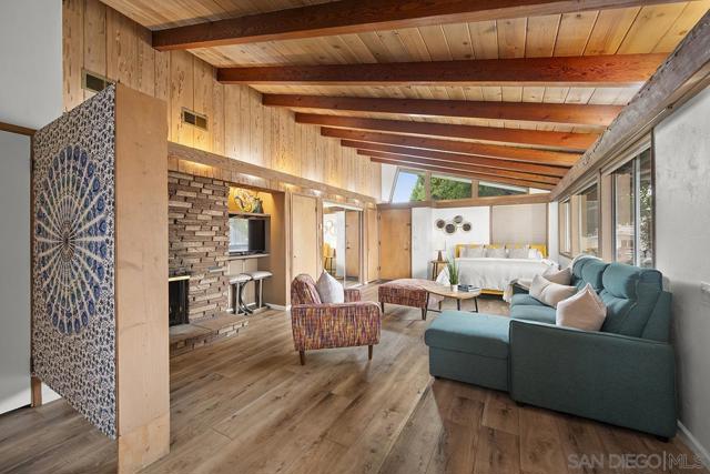 4316 Haines St, San Diego CA: https://media.crmls.org/mediaz/d57a4dd3-bcc3-4f46-b5a8-7f6b0ec4846e.jpg