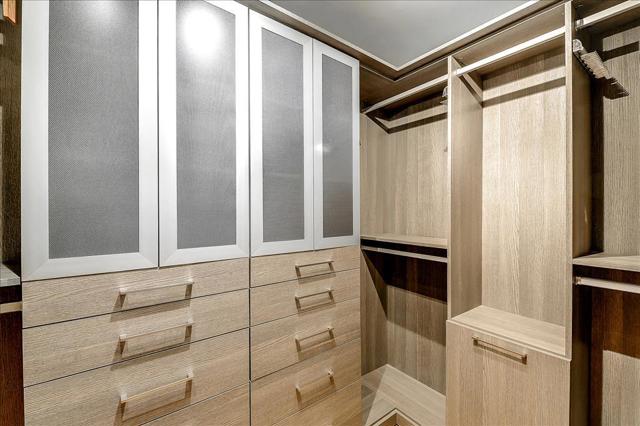 1203 N Sweetzer Avenue, West Hollywood CA: https://media.crmls.org/mediaz/d57a642e-5c4c-4dad-9db2-7bdc093791eb.jpg