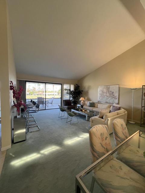 75 Calle Encinitas, Rancho Mirage CA: https://media.crmls.org/mediaz/d57a7c17-8fb4-460a-a71e-89010ff61d68.jpg