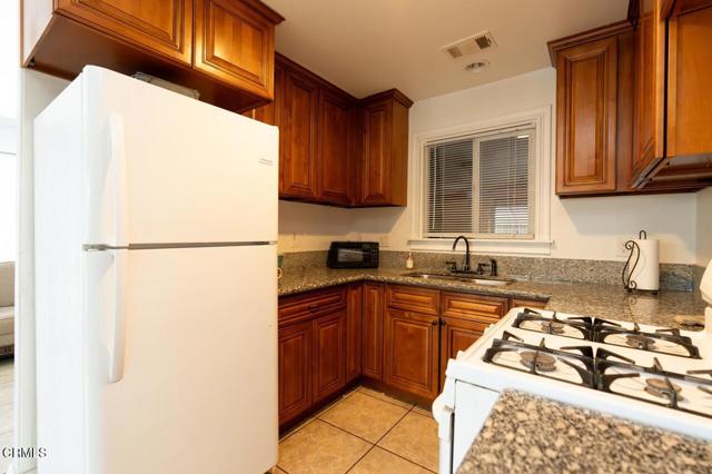 Detail Gallery Image 7 of 22 For 4230 Mountain Dr, San Bernardino,  CA 92407 - 3 Beds | 1 Baths