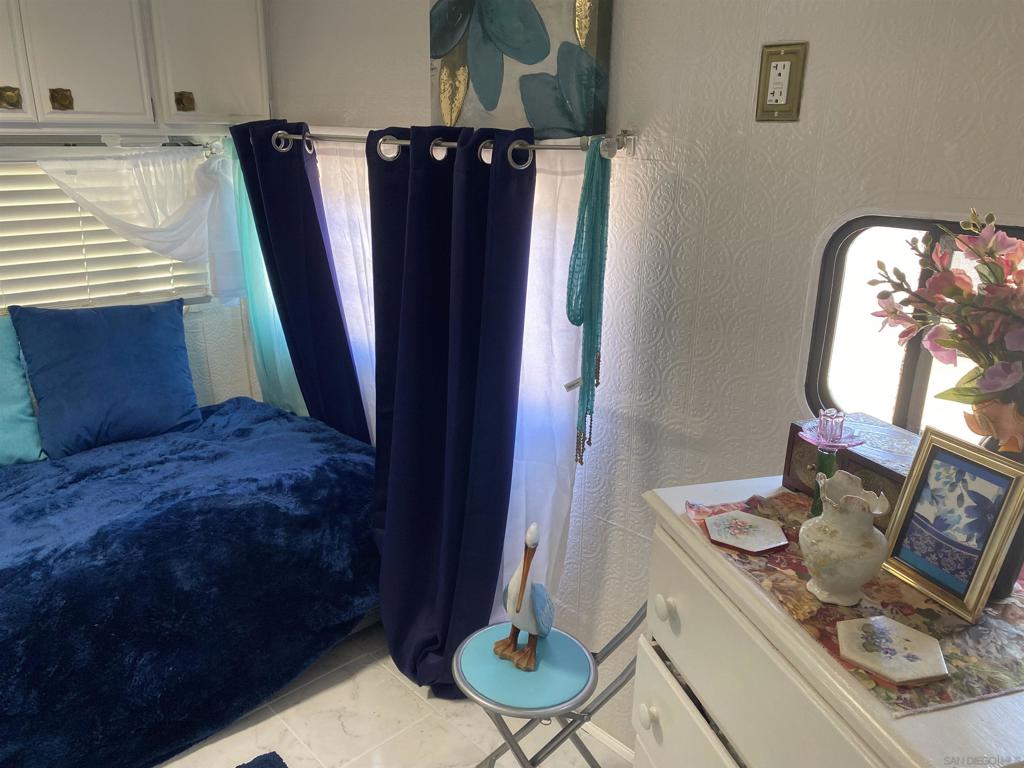 MLS #250032331SD image #14