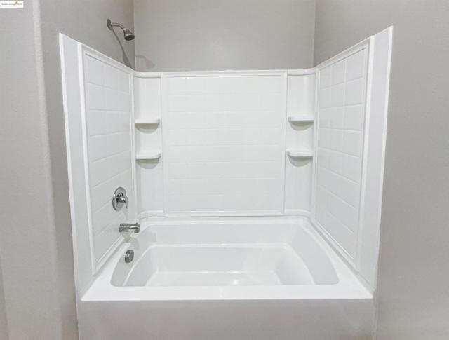 2211 Reunion Ln, Rio Vista CA: https://media.crmls.org/mediaz/d57b62ec-b457-4cff-98d9-0f2193c42208.jpg