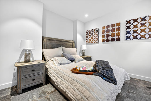 49120 Sunrose Lane, Palm Desert CA: https://media.crmls.org/mediaz/d57b9ce6-5959-46d2-8007-8fd006e94ee2.jpg