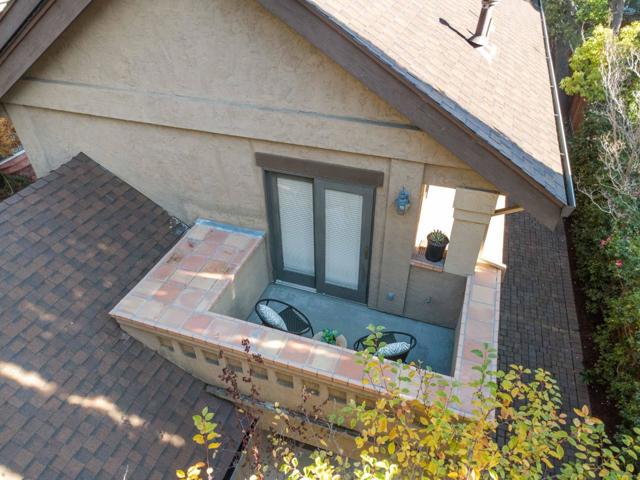 90 Walnut Avenue, Atherton CA: https://media.crmls.org/mediaz/d57c7ea5-300e-45a0-a14c-7c781a497612.jpg