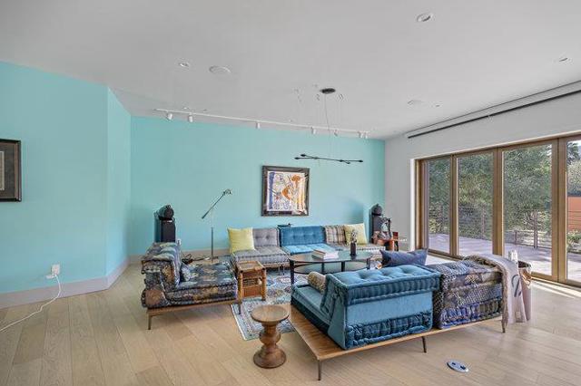 14835 Baranga Lane, Saratoga CA: https://media.crmls.org/mediaz/d57ccf4c-b29b-49d9-aa59-dc18cd7cc9b6.jpg