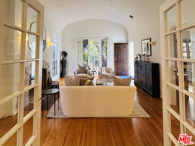 2004 Vine Street, Los Angeles CA: https://media.crmls.org/mediaz/d57d34dd-2faf-4713-8d2c-07e57c7ab044.jpg