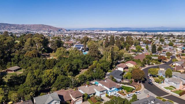 1850 Glen Avenue, San Bruno CA: https://media.crmls.org/mediaz/d57d5327-01c8-4e6b-be56-93ab36e22db4.jpg