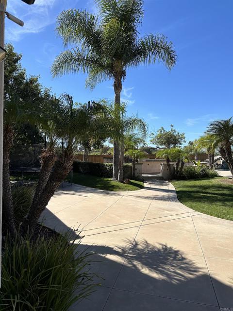 Image 2 of 37 For 684 Coastal Hills Dr
