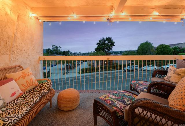 Detail Gallery Image 16 of 34 For 2323 Caringa Way #16,  Carlsbad,  CA 92009 - 2 Beds | 2 Baths