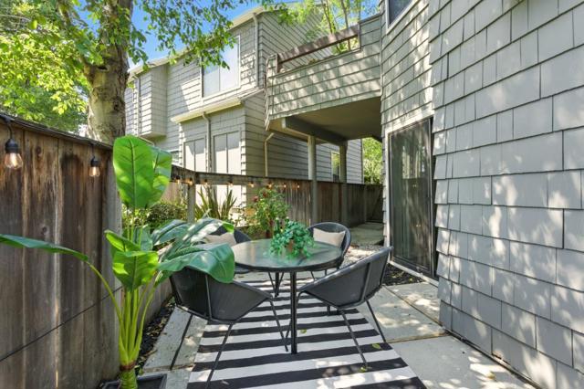 892 Wharfside Road, San Mateo CA: https://media.crmls.org/mediaz/d57ed095-d95d-4257-9108-249b3f8a1573.jpg