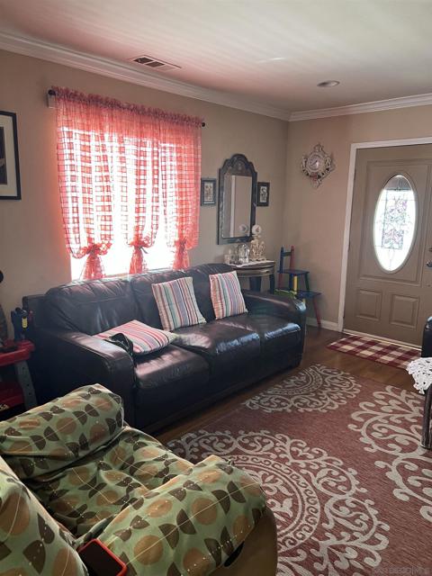 1622 W 223Rd St, Torrance CA: https://media.crmls.org/mediaz/d57ee6a2-a090-44f7-aee5-d6b8bbe3d547.jpg