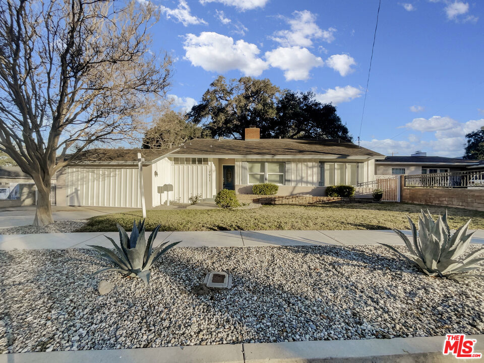 7911 Cora Street, Sunland, CA 91040