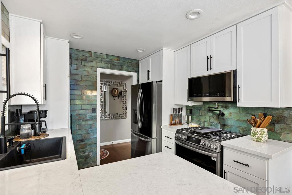 1550 CACTUSRIDGE ST.