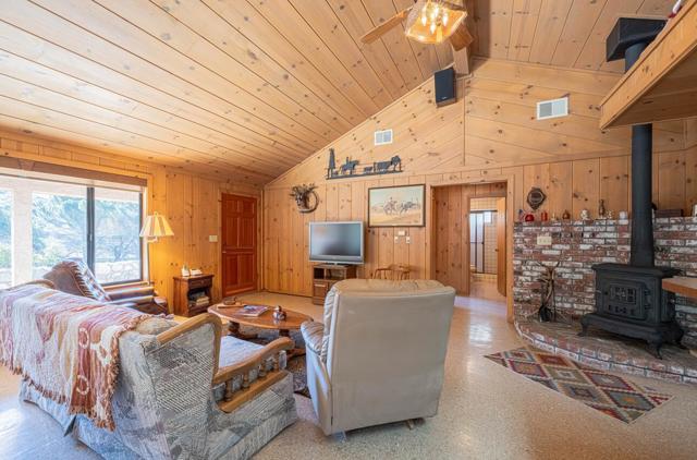 33900 Fabry Road, Soledad CA: https://media.crmls.org/mediaz/d57fec3a-0473-4dcb-bd9b-65cdf04b588c.jpg