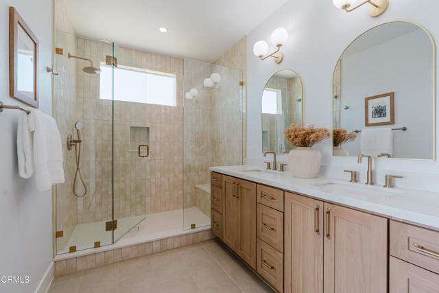 3870 W Point Drive, Los Angeles CA: https://media.crmls.org/mediaz/d580aecd-6c04-451e-87ae-e19e816b0bb7.jpg