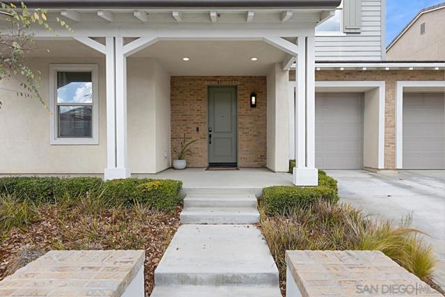 1091 Camino Cantera S, Chula Vista CA: https://media.crmls.org/mediaz/d580ecea-171a-465d-a7ba-982b85544cc3.jpg