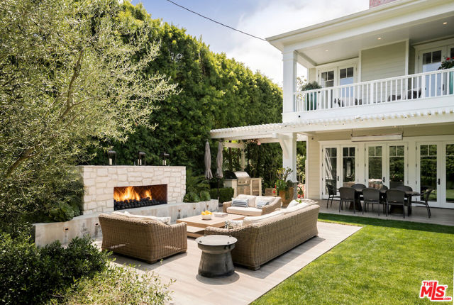 Drew Fenton | 456 N Bowling Green Way Los Angeles CA | MLS: 7251586