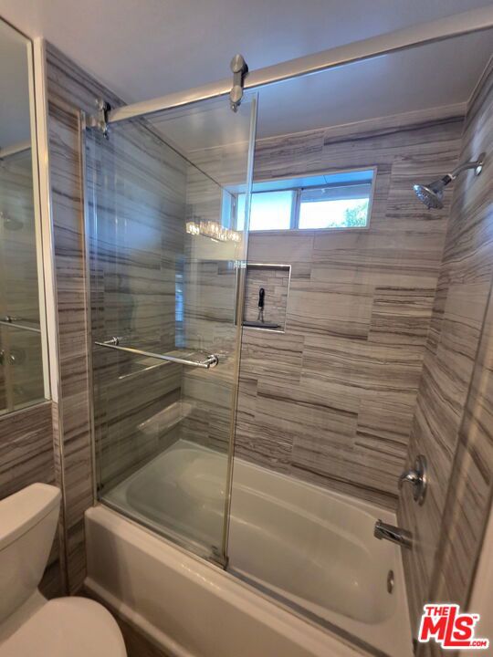 1029 Pleasantview Avenue, Venice CA: https://media.crmls.org/mediaz/d58143a5-bb9a-4745-a00a-2416e91f8ada.jpg