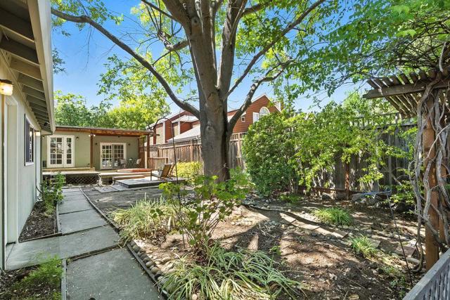 333 Stanford Avenue, Palo Alto CA: https://media.crmls.org/mediaz/d581ada5-ece1-425c-951a-73b2dfcaa01e.jpg