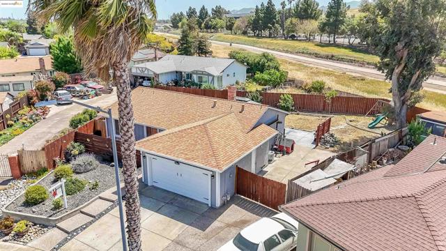 2158 Ackerman Dr, Pittsburg CA: https://media.crmls.org/mediaz/d5820e38-e2b2-4f22-a822-61b66d1852b2.jpg