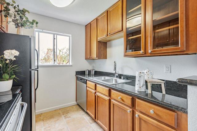 Image 8 of 43 For 1114 Yarwood Court