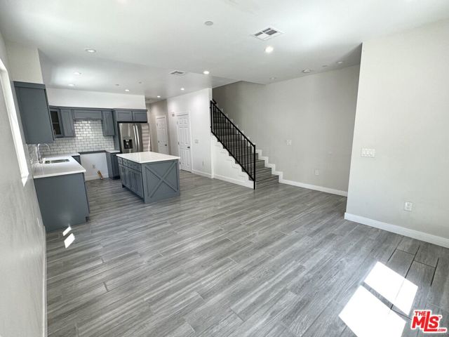 1123 Browning Boulevard, Los Angeles CA: https://media.crmls.org/mediaz/d582659d-526d-4f4c-a25e-5e45fa5eb3d7.jpg