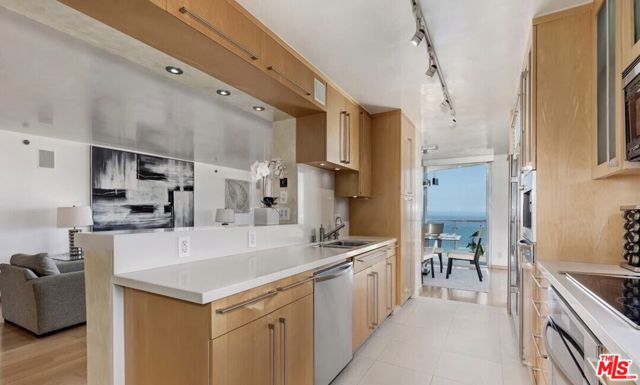 201 Ocean Avenue, Santa Monica CA: https://media.crmls.org/mediaz/d5831c67-e5dd-4a04-92f8-80fe9566722b.jpg