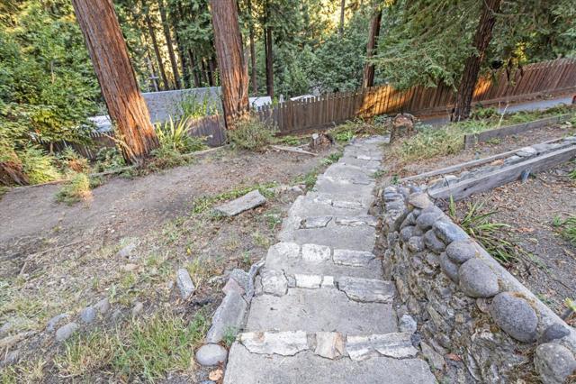 Image 30 of 39 For 1045 Forest Way