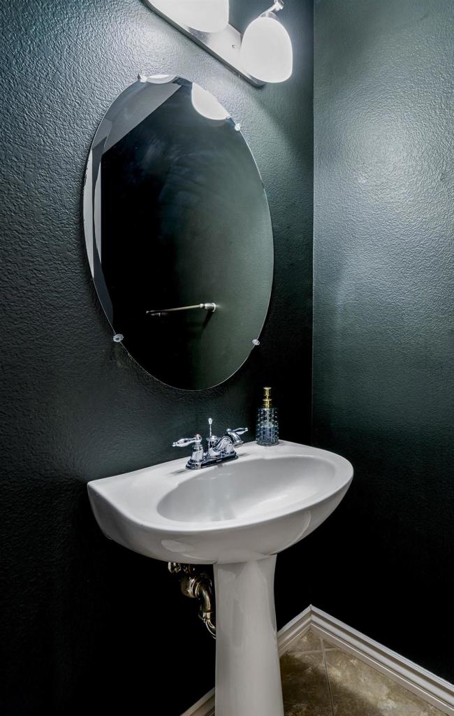 https://media.crmls.org/mediaz/d5875088-1532-4537-9983-d6c24dd491cd.jpg?preset=X-Large
