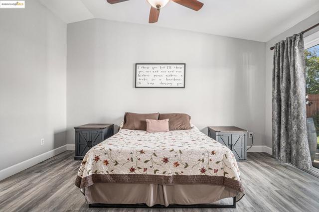 80 Mandeville Ct, Oakley CA: https://media.crmls.org/mediaz/d58751ed-b1db-4212-99a8-a6c70462865c.jpg