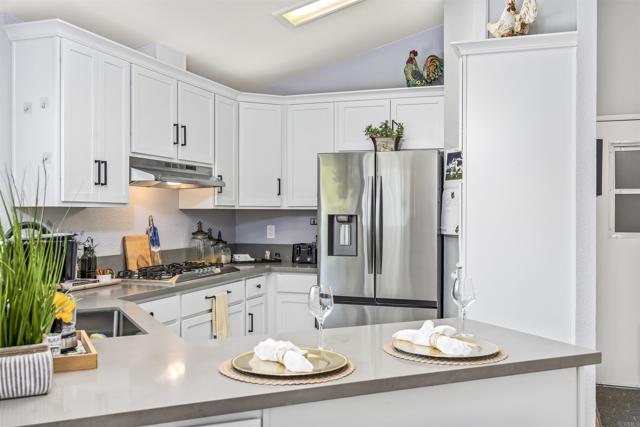 Detail Gallery Image 5 of 27 For 2010 W San Marcos Blvd #26, San Marcos,  CA 92078 - 2 Beds | 2 Baths